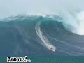 Surf sur une vague géante Surf sur une vague géante