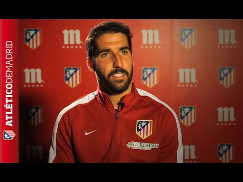 LA PREGUNTA MAHOU. Raúl García responde a los atléticos | Raúl García answers the atléticos