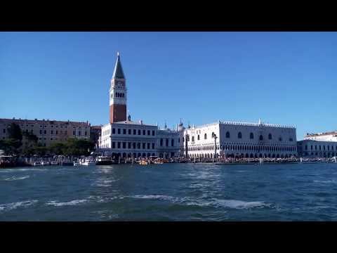 Venedig - Vaporetto-(Wasserbus)-Fahrt auf der Lagune ...