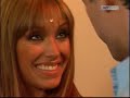 mia y miguel cafe beso
