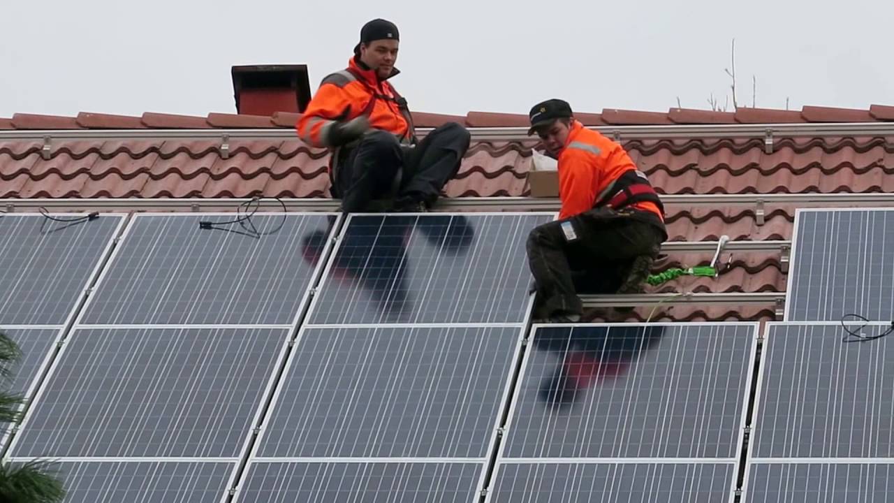 ENNÄTYS: Auringosta<br />
eilen lähes 60 kWh ENNÄTYS: Auringosta<br />
eilen lähes 60 kWh