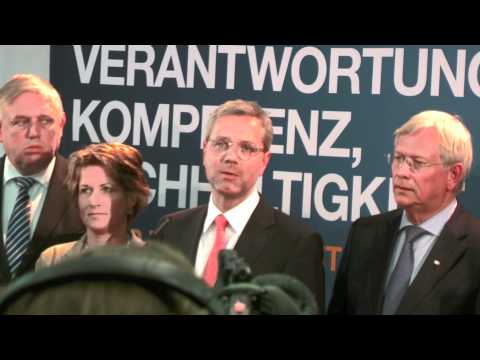 Röttgen - Nach Bekanntgabe der ersten Prognosen hat Norbert Röttgen in einem Statement die Verantwortung für die Niederlage der NRW-CDU bei der Landtagswahl 2012 übern...