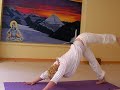Das Supertalent Indrayani macht  Anjaneya Asana