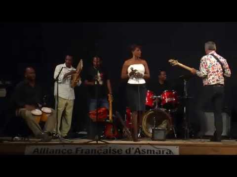 AMAJO - Faytinga singing Live during a concert of the Asmara All Stars, Asmara, Eritrea, Oct-2010