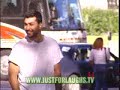 Linda chica y su atrevida pose - Cámara Escondida