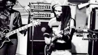 Bob Marley So much trouble in the world (Ensayo en Criteria. Miami. Julio 80)