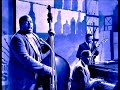o mestre willie dixon cantando e tocando um super cl�ssico do blues, mesclado com fotos do cotidiano e religiosidade do delta do mississipi,ficou louco e eu assino em baixo.