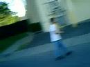 Fazendo merda na rua do McDonnalds
