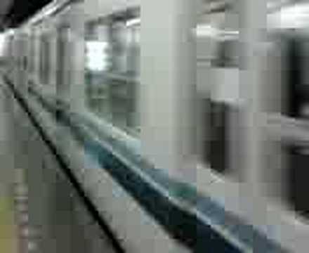 8000系初期顔、浅草駅入線
