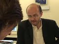 la matinale des candidats � la pr�sidentielle 2007, invit� olivier besancenot: les pr�paratifs � la r�daction. http://www.europe1.fr/politique/interview-politique-jean-pierre-elkabbach.jsp