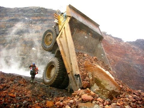 Heavy machinery accidents, mishaps and other interesting mining photos