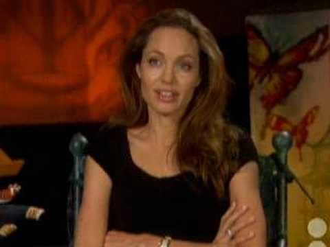 KUNG FU PANDA - ANGELINA JOLIE SPEAKS screen 1