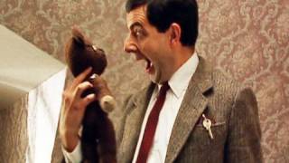 MrBean - Mr Bean - Hotel room is home from home