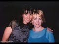 video hecho con fotos de las actrices lucy y renee.
sois las mejores.