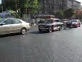 Comment traverser a Mumbai ou bien...etre a 50cm de la mort!