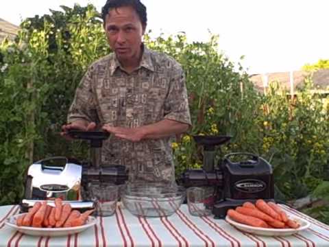 Samson 9005 vs Omega 8006 Juice off Comparison