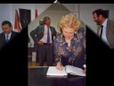 Pedro Miguel Etxenike, Manuel Irujo Saria 2003