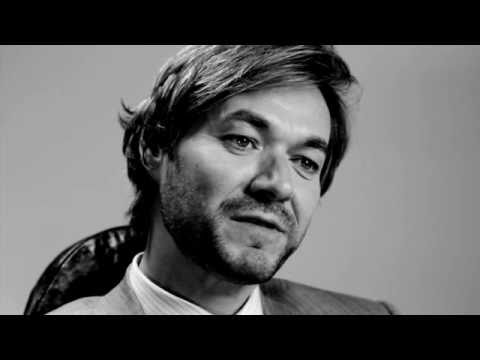 Video | Harland Miller “Peanuts” – Alfred Dunhill