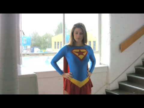 superheroine tied up