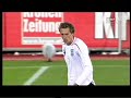 �sterreich gegen england.
0:1 verloren durch ein tor von peter crouch in der 44.minute. 
wiedereinmal verdient verloren.

noch ein paar pressestimmen:

mit dem r�ckfall der �sterreicher verflachte auch die anf�nglich gute stimmung im vollen happel-stadion, und nur noch die schlachtges�nge der rund 4.000 englischen anh�nger hallten lautstark durch das oval.

die 