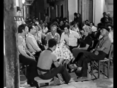 Βλέπω καράβια κι έρχονται