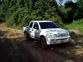 pick up dmax en fango ligero 
