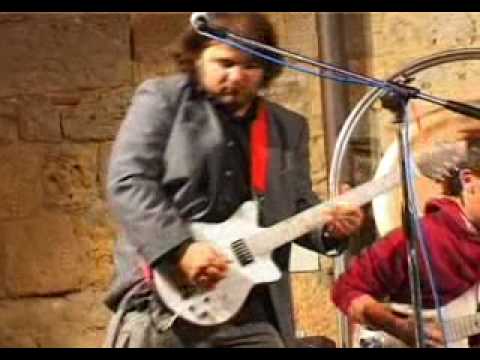 Performance musicale con strumenti in Alabastro - Volterra