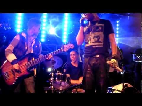 Toby Love - ft. Andr&eacute;s Bass (Casi Casi) -