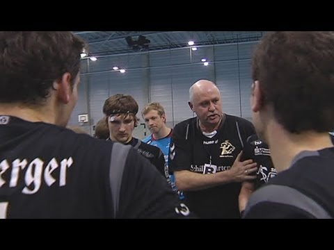 Elbflorenz - Die Drittliga-Handballer vom HC Elbflorenz haben ihr Heimspiel gegen Dessau-Roßlau denkbar knapp verloren. Durch die 29:30-Niederlage missglückte die Heim-Pr...