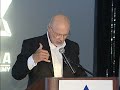 Hector Elizondo as Mike Greenfeld