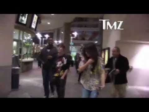 Selena Gomez & Justin Bieber: Movie Night Selena Gomez & Justin Bieber: Movie Night