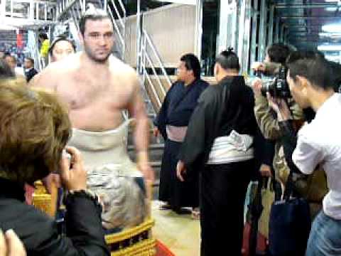 西幕内力士 土俵入り帰りの花道(H20年九州場所:13日目)