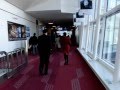 CA181便・羽田空港到着・・・上海航空機を見ながら入国審査手前まで