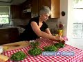 Traditional Italian Recipes : How To Arrange & Present a Traditional Italian Arugula Salad