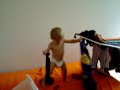 Haciendo oficios del hogar