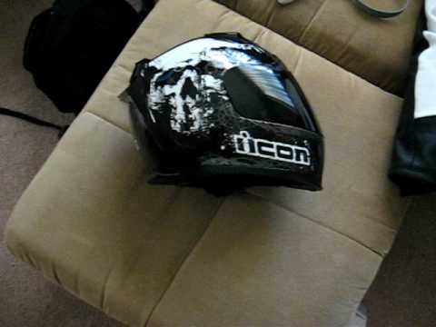 how to fasten chin strap on motorcycle helmet