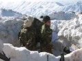 Türk Silahlı Kuvvetleri, hava koşulları ve aydınlık durumu gibi etkenler dikkate alınarak en uygun zaman olarak seçilen 21 Şubat 2008 saat 19:00'dan itibaren, Irak'ın kuzeyinde PKK/KONGRA-GEL Terör örgütüne karşı, Kara Kuvvetleri Komutanlığı ve Jandarma Genel Komutanlığı birliklerinin katıldığı hava destekli bir sınır ötesi kara harekatı başlatmıştır. Harekatın hava şartları açısından elverişsiz bir mevsimde icra edilmesi, baskın sağlamak ve Türk Silahlı Kuvvetlerinin her koşulda görev yapabilme yeteneklerinden faydalanmak için özellikle tercih edilmiştir. Ayrıca arazideki derin kar sayesinde, teröristlerin patlayıcı kullanma imkanları ellerinden alınmış ve patlayıcılardan kaynaklanan hiç bir zayiatımız olmamıştır. Harekatın maksadı, bölgedeki teröristleri etkisiz hale getirmek ve örgütün fiziksel altyapısını tahrip etmek olarak belirlenmiştir. Coğrafi olarak örgütün kalpgahı durumunda olan Zap bölgesi hedef alınmıştır. Harekâtın sevk ve idaresi 2'nci Ordu Komutanlığınca Şırnak'tan; icrası Jandarma Asayiş Kolordu Komutanlığınca Çukurca'dan yapılmıştır. Harekâtın hava desteği 2'nci Hava Kuvveti Komutanlığı tarafından, kara havacılık ve topçu desteği ise Kara Kuvvetleri Komutanlığının sınıra yakın üslerinden sağlanmıştır. Derinlikte belirlenen terörist mevzileri ve barınma yerleri hava kuvvetleri ve kara ateş destek vasıtaları ile ateş altına alınmıştır. Birliklerimiz sınır ötesi dağlık bir bölgede, derin kar ve şiddetli soğuklarda harekatı başarıyla uygulamışlardır. Görev alan birlikler tamamen komando eğitimli yaya ve uçarbirlikler olup, harekatta tank, zırhlı ve tekerlekli araçlar kullanılmamıştır. Bölgede hava sıcaklığı gündüzleri 0 ila 5 derece, geceleri 0 ila --15 derece arasında değişmiştir. Kar kalınlığı vadilerde 0-45 cm, yüksek kesimlerde ise 1-1,5 metre arasındadır. 25 ve 26 Şubat 2008 tarihlerinde bölgede yoğun sis ve tipi meydana gelmiştir. Sınır ötesi harekatta sadece PKK terör örgütü hedef alınmış; sivil halk ve yerel unsurlar harekattan olumsuz etkilenmemişlerdir. Kara Kuvvetleri, Jandarma ve Hava Kuvvetleri unsurları arasındaki mükemmel koordinasyon, müşterek harekata örnek oluşturacak düzeyde bir sınır ötesi harekat uygulanmasını mümkün kılmıştır.Harekat süresince bölgedeki 60 hedef grubuna (272 hedef) hava taarruzu icra edilmiş; ayrıca Kara Kuvvetleri ateş destek vasıtaları tarafından 517 adet muhtelif hedef ateş altına alınmıştır. Harekatın başından itibaren, manevra birlikleri ve uçaklar tarafından 126 mağara, 290 barınak ve sığınak, 12 komuta merkezi, 11 muhabere tesisi, 6 eğitim tesisi, 23 lojistik tesis, 18 ulaştırma tesisi, 40 hafif silah mevzii ve 59 uçaksavar mevzii kısmen ya da tamamen tahrip edilmiştir. Dün ele geçirilen 3 teröristle birlikte, sınır ötesi harekatta etkisiz hale getirilen terörist sayısı 240'a ulaşmıştır. Harekatta 24'ü asker ve 3'ü Geçici Köy Korucusu olmak üzere, 27 güvenlik görevlisi şehit olmuştur. Harekattan önce bölgede bulunduğu değerlendirilen yaklaşık 300 teröristin büyük çoğunluğu etkisiz hale getirilmiş; geri kalanların bir kısmı ise bölgeyi terk ettiklerinden temas kesilmiştir. Ayrıca, bölgedeki barınma olanakları, haberleşme imkanları, uçaksavar savunması ve yaşam malzemeleri büyük oranda tahrip edilmiştir. Böylece harekatın başlangıçtaki hedeflerine ulaştığı değerlendirilmiş; birliklerimiz arazi arama ve taramaları yaparak, 29 Şubat 2008 sabahı itibarıyla yurt içindeki üs bölgelerine dönmüşlerdir. Şüphesiz, bir bölgede icra edilen operasyonla terör örgütünün tamamen etkisiz hale getirilmesi söz konusu değildir. Ancak, Irak'ın kuzeyinin teröristler için emniyetli bir bölge olmadığı örgüte gösterilmiştir. İcra edilen harekatın, bölgenin teröristler tarafından kalıcı ve güvenli bir üs bölgesi olarak kullanılmasını önleyerek, uzun vadede Irak'ın istikrar ve iç barışına da katkı sağlayacağı değerlendirilmektedir.Harekatın başlangıç ve bitiş zamanı tamamen askeri gerekçe ve ihtiyaçlara göre tarafımızdan belirlenmiştir. Türk Silahlı Kuvvetlerinin bu kararına içeriden ya da dışarıdan her hangi bir etki söz konusu değildir. Kaldı ki, bu konuda bazı haberlerin çıktığı gün, harekata katılan birliklerin bir kısmı başlangıçtaki planlama gereği sınırlarımız içine çekilmiş durumdaydı. Irak'ın kuzeyi terör örgütünün faaliyetleri açısından bundan sonra da yakından izlenecek ve bu bölgeden Türkiye'ye tehdit yöneltilmesine müsaade edilmeyecektir. Terörle mücadele yurt içi ve yurt dışında kararlılıkla yürütülmeye devam edecektir.pkk kürdistan kürt kurdish biji serok apo BE SEROK JİYAN NABE DİSA DİSA SERHILDAN SERHILDAN SEROKE ME ÖCALAN AGIT ZİLAN HPG SERHAD DİYAR EME BİSKİNİN PKK PJAK HPG APO Kürt halki, Önderi Abdullah Öcalan ve Gerillalar gerilla Kurdistan Kurden PKK Kurd delila zilan pkk apo...zilan kurdish pkk gerilla apo serok baskan kurds Abdullah Öcalan Serok Apo Newroz Kurdistan Kurden PKK HPG DTP YNK PDK KURTLAR vadisi pusu avrupa yakasi burhan altintop recep ivedik osmanli cumhuriyeti arog bladehttp://www.youtube.com