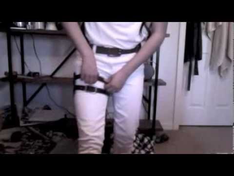 how to wear shingeki no kyojin belt