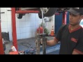 Gostei de um vídeo do @YouTube http://t.co/9sE6GctG Amortecedores sem ação em menos de 80.000 km