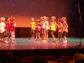 Tijdens musical Nizno, optreden groep 1 en 2