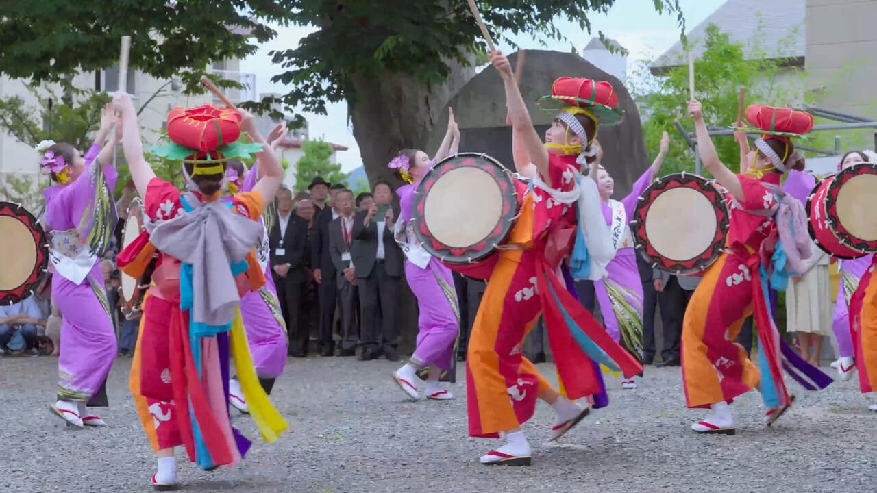 三ツ石神社 さんさ奉納