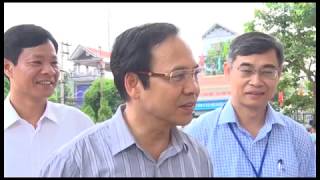 Phó Chủ tịch UBND tỉnh Quảng Ninh Đặng Huy Hậu kiểm tra công tác phòng thi, động viên thí sinh và cán bộ coi thi tại Điểm thi Trường THPT Uông Bí