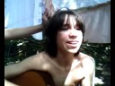 Léo cantando em ipanema