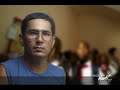 El gobierno de Cuba destaca en la prensa que las condiciones están dadas para el comienzo del curso escolar en toda la isla, gracias al acondicionamiento de los centros educacionales. Pero más allá de los retos y de lo que dice el régimen comunista, hay una realidad que los educadores y políticos no se atreven a revelar, denunció el presidente del Colegio Independiente de Pedagogos de Cuba, Luis Daniel Silva. Según Silva tanto profesores como alumnos carecen de acceso a Internet, lo que le impide al profesorado poder impartir clases actualizadas, al nivel del mundo globalizado. Por otra parte, las condiciones generales de las aulas en las escuelas son pésimas. El activista añadió que todavía no existen en las aulas profesores que cumplan las expectativas y el nivel educacional necesarios para impartir clases que realmente cumplan con su cometido. Además, el sistema educativo cubano es ineficiente, carente de los valores humanos fundamentales y dependiente en su totalidad del adoctrinamiento comunista, dijo Silva. Nuestro colega Alfredo Jacomino comienza con este reportaje, una serie donde indagará en los detalles que el gobierno cubano pasa por alto en la prensa.