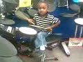 Mali play the kit 4yrs old Mali play the kit 4yrs old