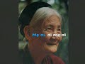 Niềm Hy-Vọng Cuối Đời A bê xê dê ì tờMẹ dạy bảo lúc còn thơỲ ê yêu là yêu hiền hòaThờ ương thương là thương thật thàCon ghi nhớ lời mẹ caTrong đôi mắt của mẹ hiềnTôi đã thấy một bà tiênMột bà tiên xinh xinh dịu hiềnMột bà tiên mang đi muộn phiềnCho tôi sống đời bình yênMẹ ơi, ơi mẹ ơiMẹ ơi, ơi mẹ ơiMẹ dìu bước con đi đến trườngMẹ nâng đỡ những khi con ngã đườngÔi cánh tay gầy yếuMẹ ơi, ơi mẹ ơiMẹ ơi, ơi mẹ ơiDù mưa nắng tháng năm chẳng màngCòng lưng gánh ngô khoai xuống làngThương lũ con vô vànTrong tăm tối của đời ngườiMẹ thắp sáng một trời tươiMột trời tươi không vương hờn giậnMột trời yêu xóa bao thù hậnCho con sống những ngày vuiTrong đôi mắt của mẹ hiềnTôi đã thấy một niềm tinMột niềm tin trong cơn tuyệt vọngMột niềm tin lớn như biển rộngMong con sống đời bình yênTrong đôi mắt của mẹ giàTôi đã thấy một trời hoaMột trời hoa hương thơm ngạt ngàoMột tình yêu bao la dạt dàoCho con sống đời gấm hoaMẹ ơi, ơi mẹ ơiMẹ ơi, ơi mẹ ơiTừng đêm thức khâu may áo quầnMòn đôi mắt theo con lớn dầnThương tấm thân gầy quáMẹ ơi, ơi mẹ ơiMẹ ơi, ơi mẹ ơiDù gian khó đắng cay vẫn cườiCòng lưng gánh yêu thương suốt đờiMong lũ con nên ngườiA bê xê dê ì tờMẹ dạy bảo lúc còn thơỲ ê yêu là yêu hiền hòaThờ ương thương là thương thật thàCon ghi nhớ lời mẹ xưaA bê xê dê ì tờMẹ dạy bảo lúc còn thơỲ ê yêu là yêu hiền hòaThờ ương thương là thương thật thàCon ghi nhớ lời mẹ xưaA bê xê dê ì tờMẹ dạy bảo lúc còn thơỲ ê yêu là yêu hiền hòaThờ ương thương là thương thật thàCon ghi nhớ lời mẹ xưa