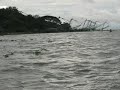 Mit einer Fähre fahren wir am 9. Oktober 2006 in Kochi an der Südwestküste Indiens auf eine Halbinsel.