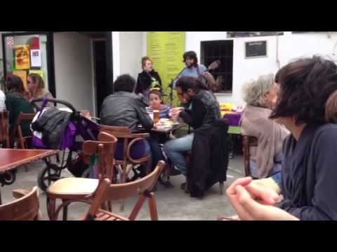 raconet - Parte del grupo NANAI , nos deleitan con su música en el RACONET De Altea.