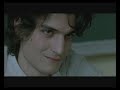 SORTIE AU CINEMA LE 17 SEPTEMBRE 2008Réalisé par Christophe HonoréAvec Louis Garrel, Léa Seydoux, Grégoire Leprince-RinguetJunie, seize ans, change de lycée en cours d'année suite à la mort de sa mère. Elle intègre une nouvelle classe dont fait partie son cousin Matthias. Il devient son ambassadeur auprès de sa bande d'amis. Junie est vite courtisée par les garçons du groupe, elle consent à devenir la fiancée du plus calme d'entre eux, Otto. Mais bientôt, elle sera confrontée au grand amour, celui de Nemours, son professeur d'italien. La passion qui naît entre eux sera vouée à l'échec. Ne voulant pas céder à ses sentiments, Junie s'obstine à refuser le bonheur, car il n'est à ses yeux qu'une illusion.