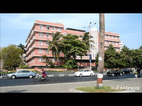 travel india @ speed driving on mumbai roads/marine drive/chowpatty/mumbai/maharashtra/india